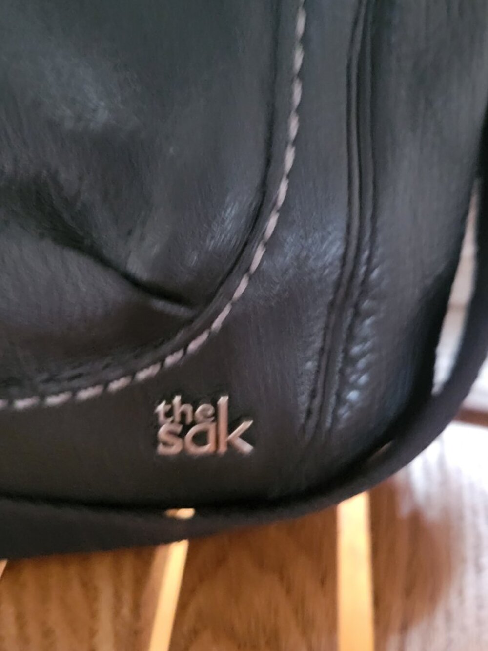 The Sak Iris Black Leather Crossbody Bag Zip Front Pocket - Picture 3 of 6